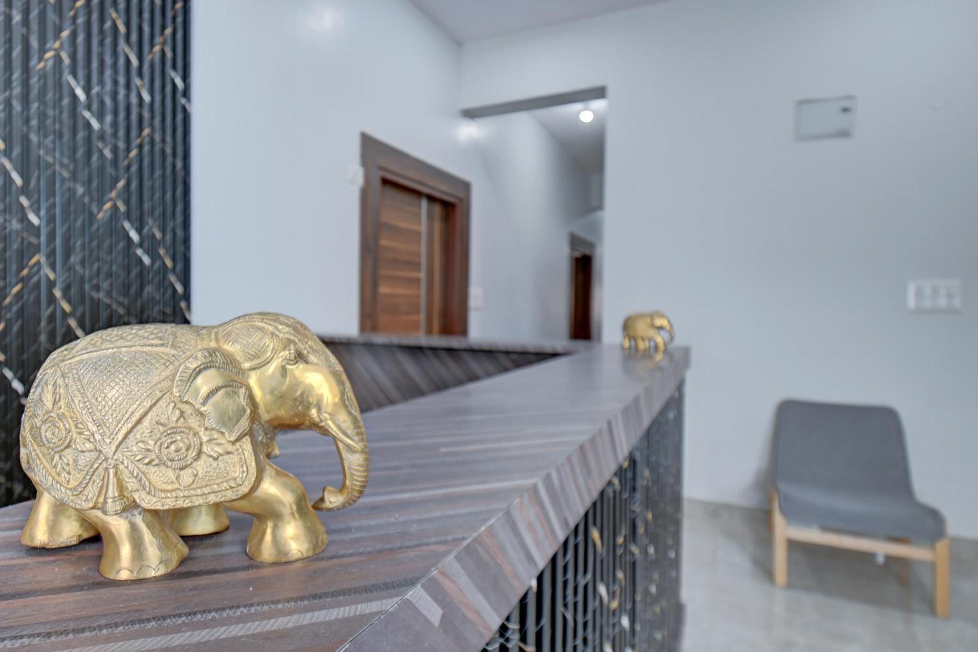 Hotel Cloud 9 Luxury Stay Mysore Esterno foto