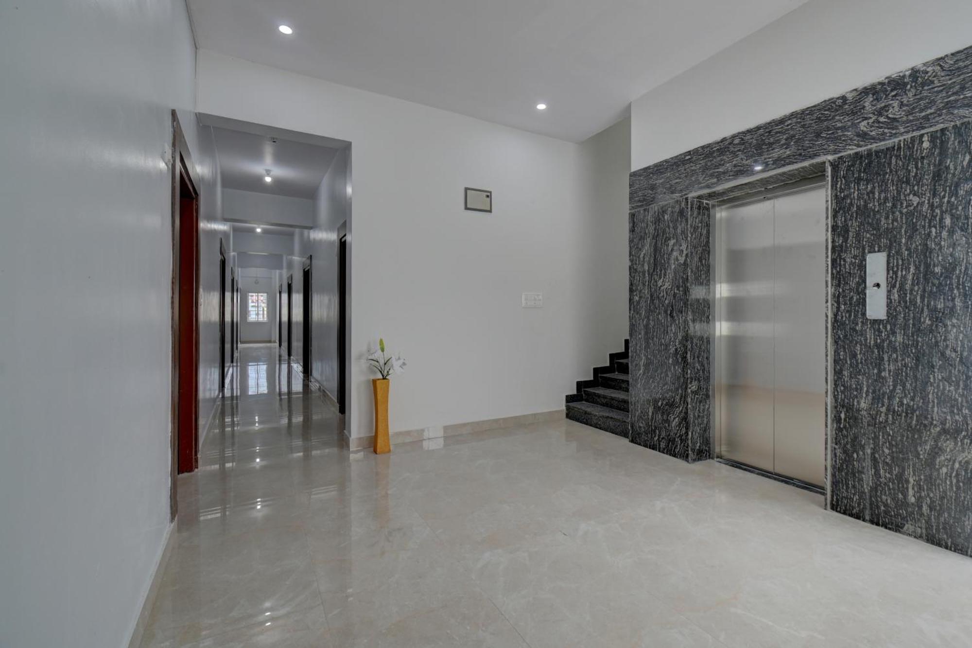 Hotel Cloud 9 Luxury Stay Mysore Esterno foto