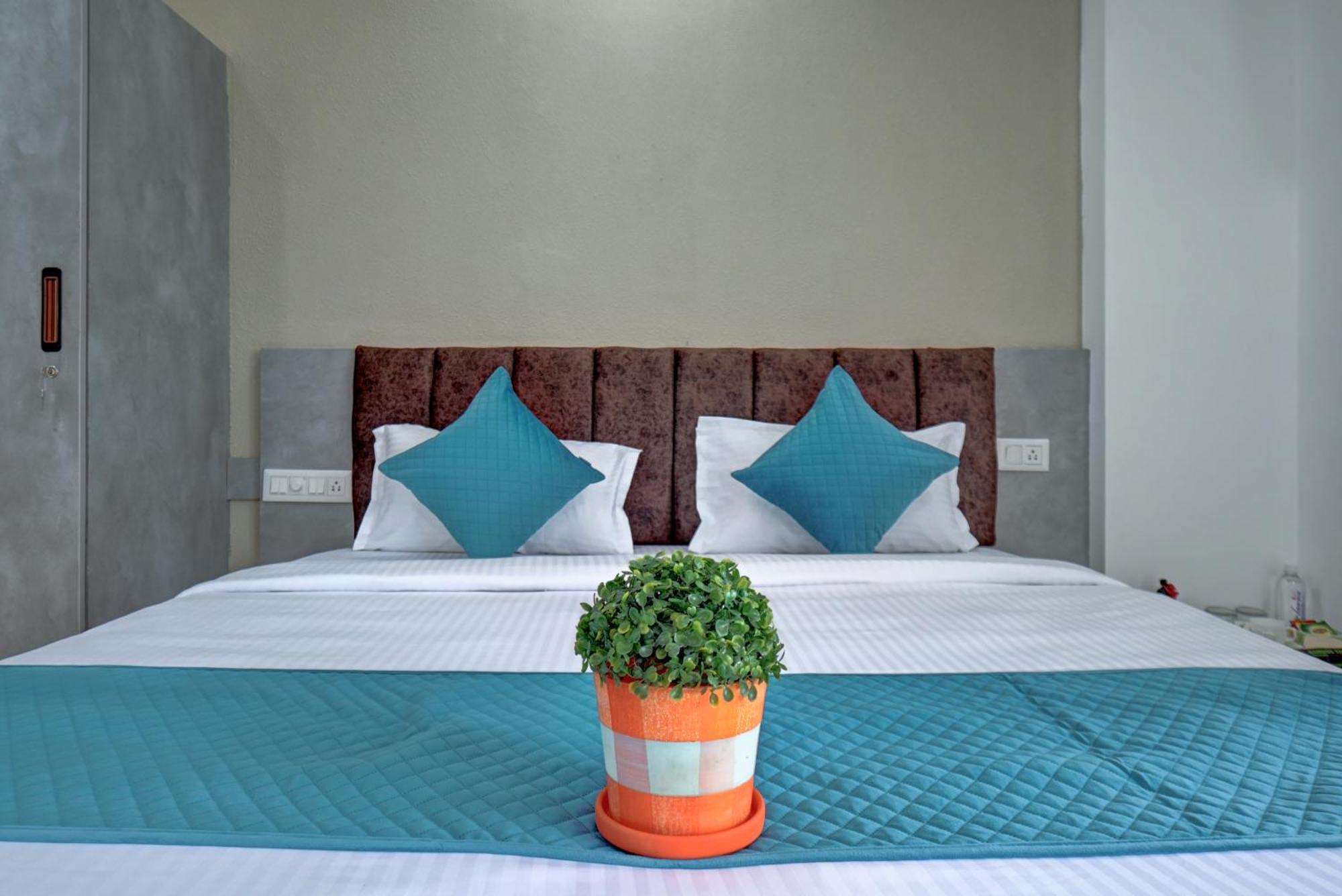 Hotel Cloud 9 Luxury Stay Mysore Esterno foto