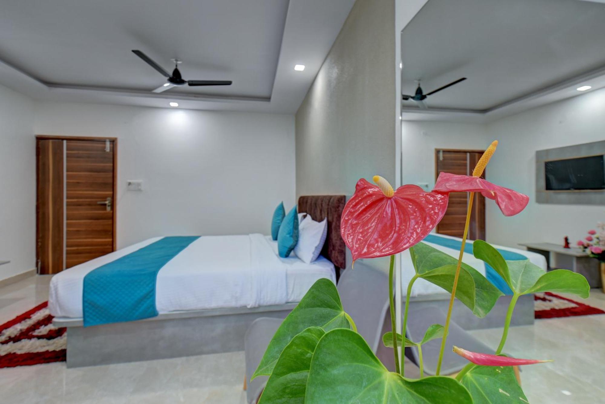 Hotel Cloud 9 Luxury Stay Mysore Esterno foto