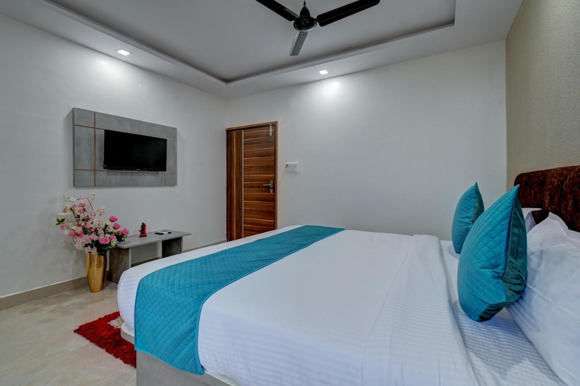 Hotel Cloud 9 Luxury Stay Mysore Esterno foto